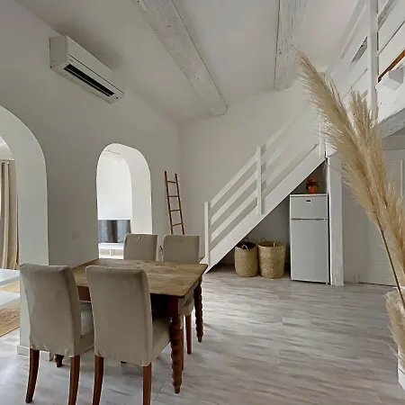 Hébergement de vacances Maison Cosy Avec Piscine, Proche Saintes-maries-de-la-mer, Pour 4 Pers., Avec Patio Et Parking Prive - Fr-1-475-102 Les Saintes-Maries-de-la-Mer