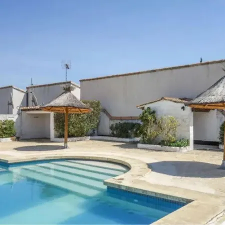 Maison Cosy Avec Piscine, Proche Saintes-maries-de-la-mer, Pour 4 Pers., Avec Patio Et Parking Prive - Fr-1-475-102 Holiday home